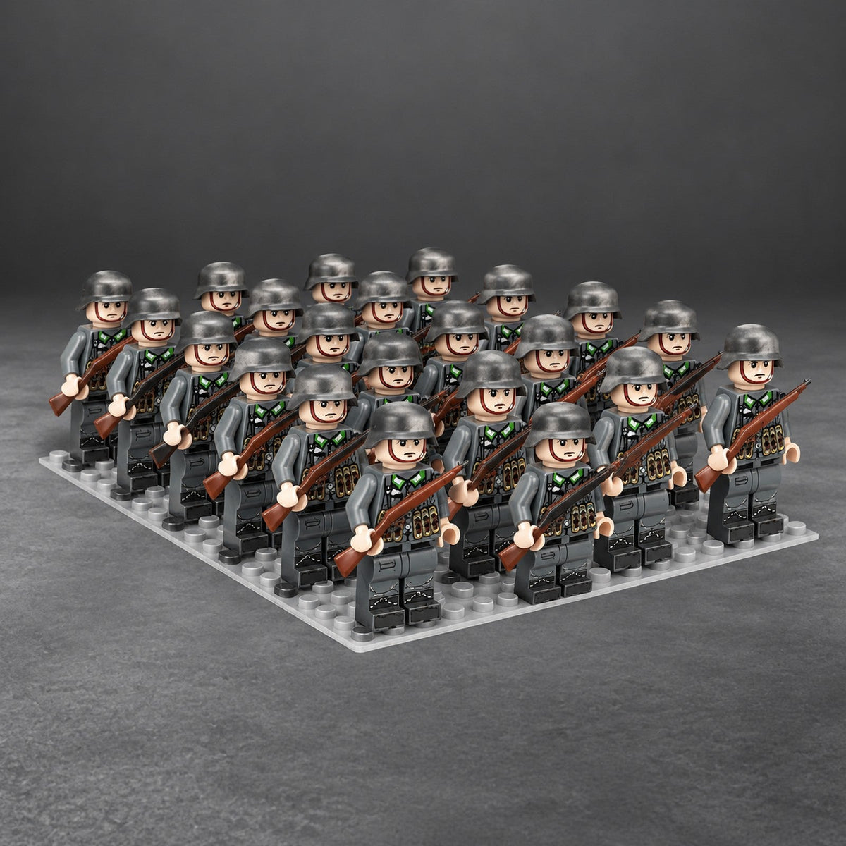 24 German Soldiers free gift